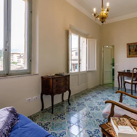 Apartmán With Stunning Church Of San Domenico View Siena