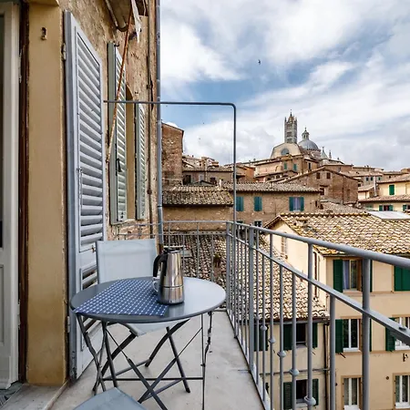 Apartmán With Stunning Church Of San Domenico View *